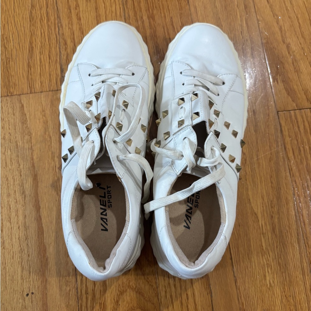 Vaneli sport sneakers